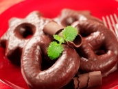 Elite Crowder Exclusive: Holidays Full of Chocolate Cheer!